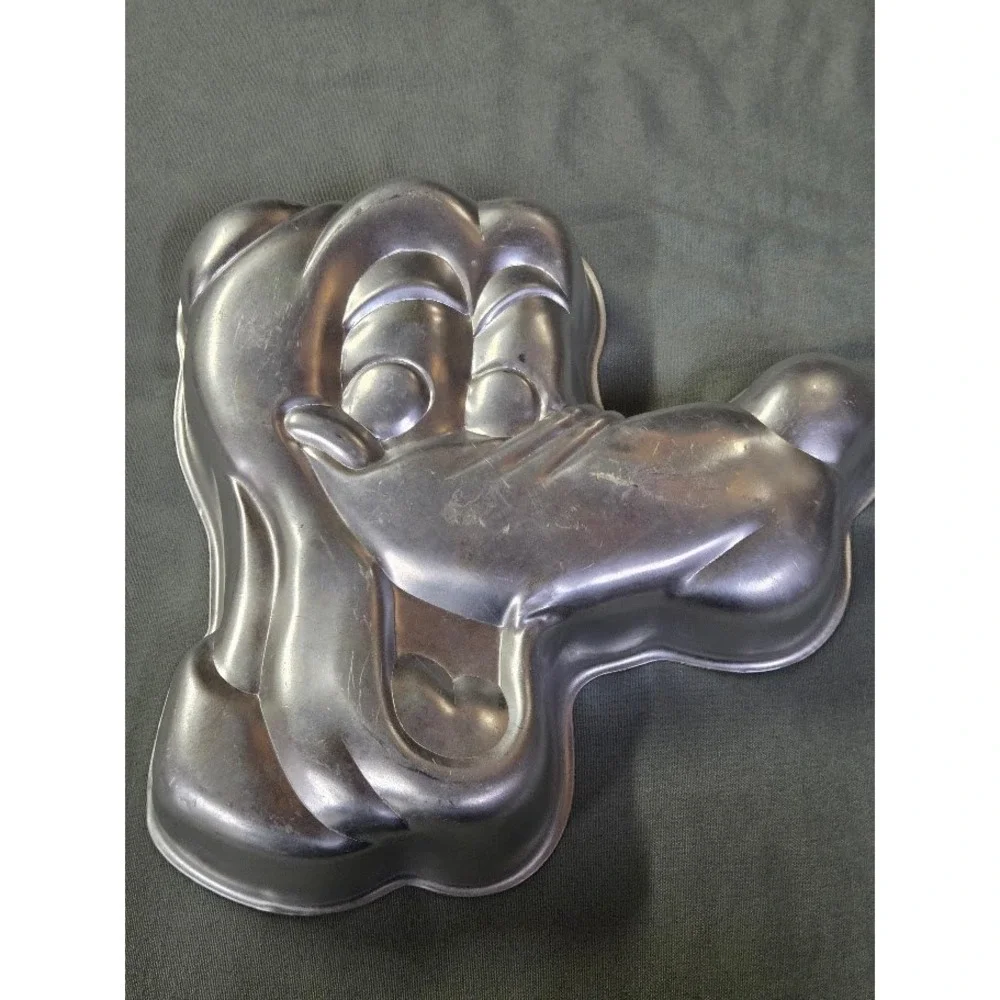 Vintage Wilton Disney Pluto Cake Pan 515-604 Aluminum Character Mold 1970s